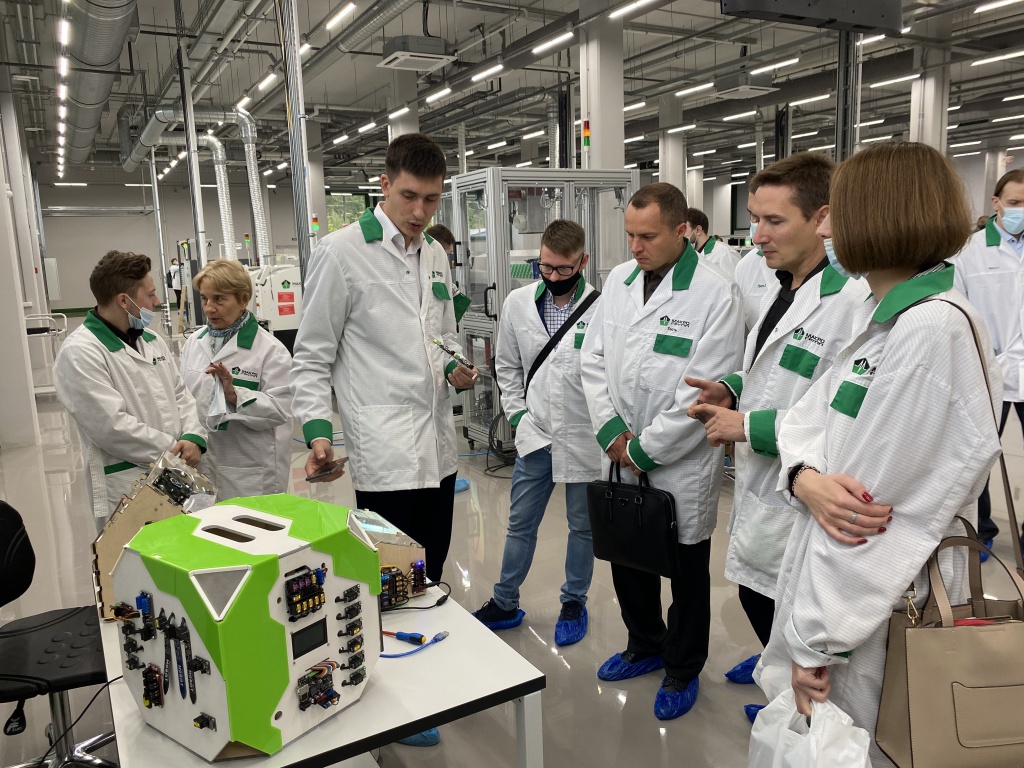 Открытие нового завода по контрактному производству электроники "Макро ЕМС"